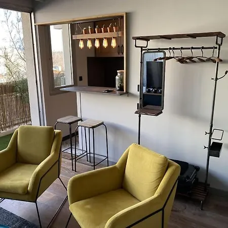 Daire Lumineux Avec Balcon Proche Tete D'or *