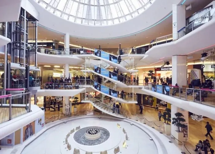 Lumineux Avec Balcon Proche Tete D'or *