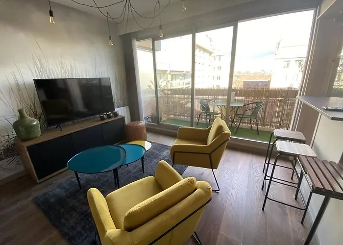 Lumineux Avec Balcon Proche Tête D'or Lyon